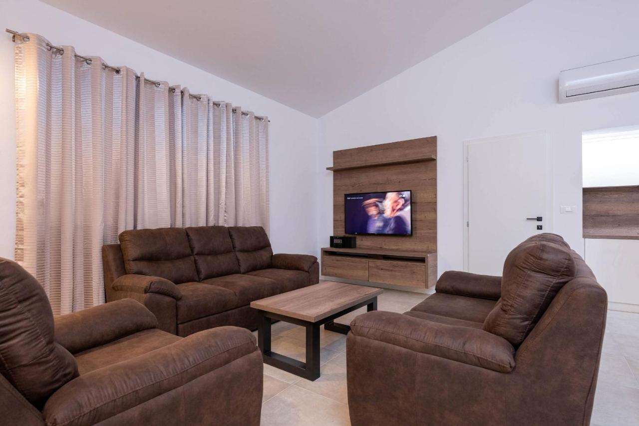 Holiday House Luca Пореч Екстериор снимка