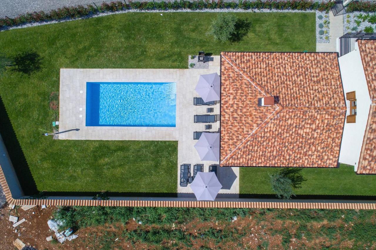 Holiday House Luca Пореч Екстериор снимка