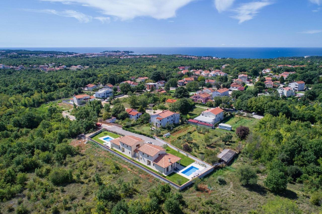 Holiday House Luca Пореч Екстериор снимка